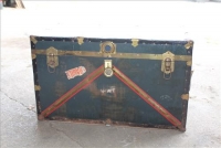 Sale Image for Large Public Auction