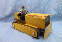 Sale Image for Large Public Auction