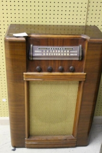 Sale Image for Super Antique Auction Online