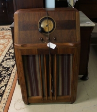 Sale Image for Super Antique Auction Online