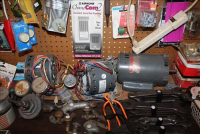 Sale Image for Large Public Auction