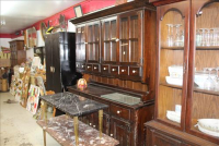 Sale Image for Large Public Auction