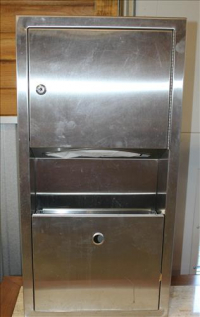 Sale Image for Large Public Auction