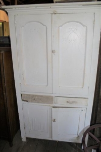 Sale Image for Large Public Auction