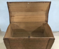 Sale Image for Fine Art, Furniture, Collectibles Online Auction 2020