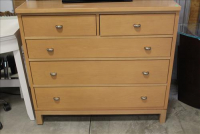 Sale Image for Large Public Auction