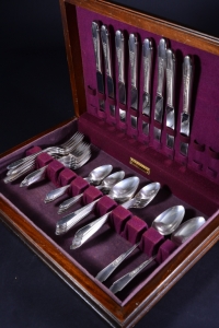 Sale Image for New Year's Multi-Estate Live & Internet Auction