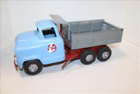 Sale Image for Large Public Auction