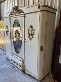 Sale Image for June Online Auction