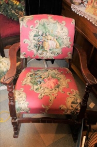 Sale Image for Marilyn's Antiques