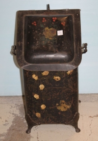 Sale Image for Special May Antique Auction Online Only