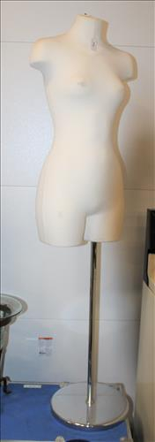 Sale Image for Large Public Auction