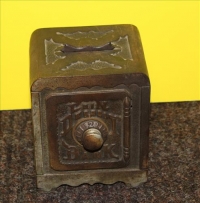 Sale Image for Large Public Auction