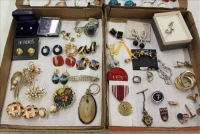 Sale Image for Large Public Auction