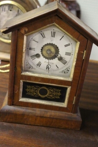 Sale Image for Super Antique Auction Online