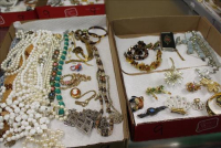 Sale Image for Large Public Auction