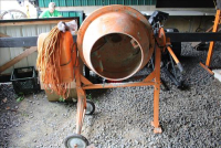 Sale Image for Large Public Auction