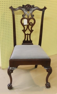 Sale Image for Super Antique Auction Online