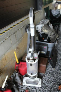 Sale Image for Large Public Auction