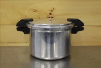 Sale Image for Large Public Auction