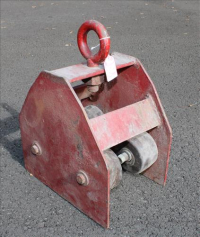 Sale Image for Large Public Auction