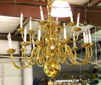 Sale Image for Williamsburg Colonial Style Brass Chandelier