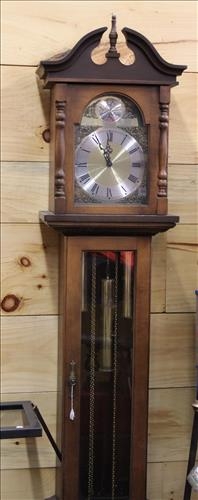 Sale Image for Large Public Auction