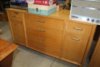 Sale Image for Large Indoor Public Auction