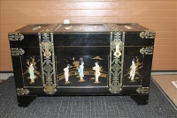 Sale Image for Extra Large Public Auction