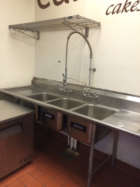 Sale Image for ABSOLUTE ONLINE AUCTION - Surplus Retail Inventory And Kitchen Equipment Online Auction