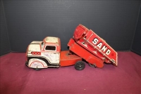 Sale Image for Large Public Auction