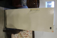 Sale Image for Large Public Auction