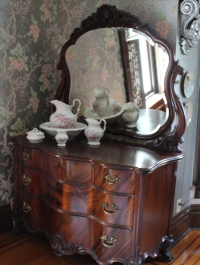 Sale Image for Large Estate Auction