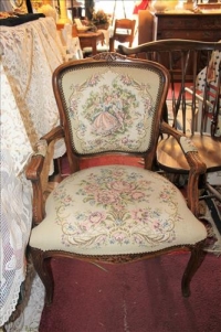 Sale Image for Marilyn's Antiques