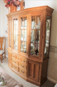 Sale Image for Large Public Auction