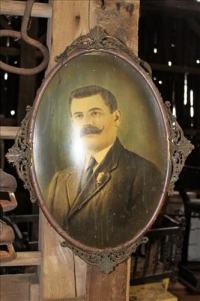 Sale Image for Large Public Auction