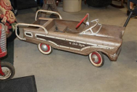 Sale Image for Large Public Auction