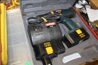 Sale Image for Large Public Auction