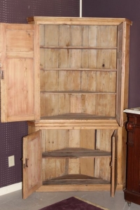 Sale Image for Super Antique Auction Online