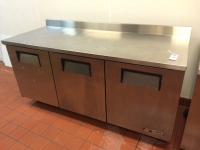 Sale Image for ABSOLUTE ONLINE AUCTION - Surplus Retail Inventory And Kitchen Equipment Online Auction