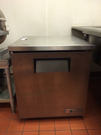 Sale Image for ABSOLUTE ONLINE AUCTION - Surplus Retail Inventory And Kitchen Equipment Online Auction