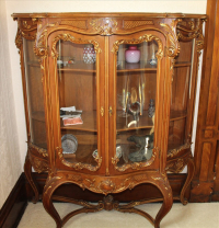 Sale Image for Large Estate Auction