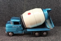 Sale Image for Large Public Auction