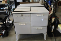 Sale Image for Large Public Auction