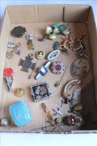 Sale Image for Large Public Auction