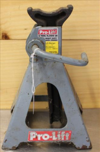 Sale Image for Large Public Auction