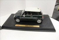 Sale Image for Large Public Auction