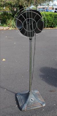 Sale Image for Large Public Auction