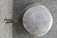 Sale Image for Large Public Auction