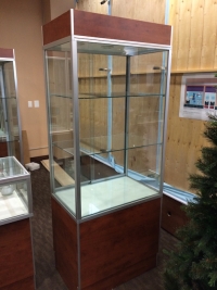 Sale Image for ABSOLUTE ONLINE AUCTION - Surplus Retail Inventory And Kitchen Equipment Online Auction